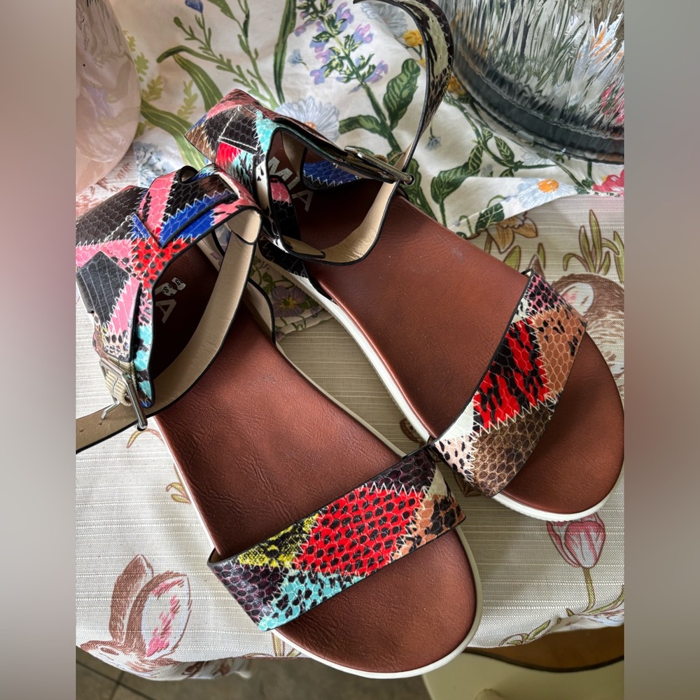 MIA Red and Blue Sandals Vibrant Slip-On Style